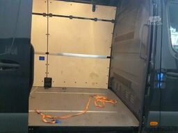 Mercedes-Benz eSprinter 312 Kasten Hochdach Standard