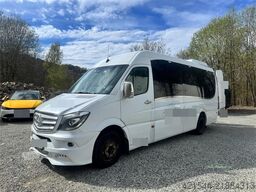 Mercedes-Benz Sprinter 519 CDI Minibus – 17 Seats