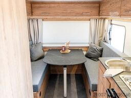 NIEWIADOW Wohnwagen Camping Caravan + Gasheizung 900kg zGG