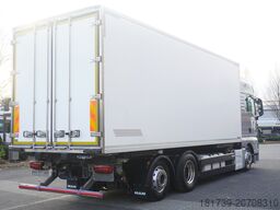 MAN TGX 26.480 / 6x2 / BDF Igloocar