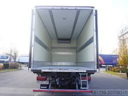 MAN TGX 26.480 / 6x2 / BDF Igloocar