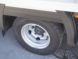 Iveco Eurocargo 100-190 4x2 E6 / Refrigerator