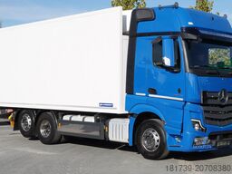 Mercedes-Benz Actros 2548 E6 / GIGA / Cab Lounge chair