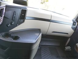 Mercedes-Benz Actros 2548 E6 / GIGA / Cab Lounge chair