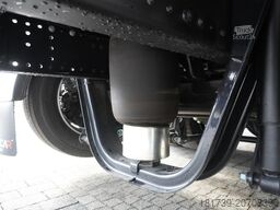 MAN TGX 26.400 / IGLOOCAR / Carrier Supra