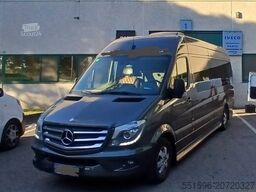 Mercedes-Benz Sprinter 319