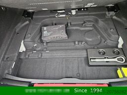 MERCEDES-BENZ A 200 Automatik Navigation Komfort-Fahrwerk