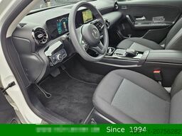 MERCEDES-BENZ A 200 Automatik Navigation Komfort-Fahrwerk