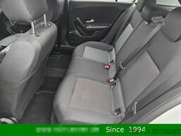MERCEDES-BENZ A 200 Automatik Navigation Komfort-Fahrwerk