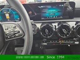 MERCEDES-BENZ A 200 Automatik Navigation Komfort-Fahrwerk