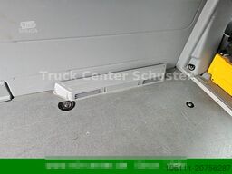 VOLKSWAGEN Crafter 35 KBFenster L2H1 Klima Sthzg Ahk.3,5t