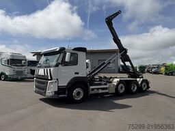 Camion scarrabile Volvo FM-500 8x2 Hiab / Swiss-Vehicle