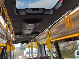 MERCEDES-BENZ Sprinter 517 Heckniederflur Vorlauffahrzeug