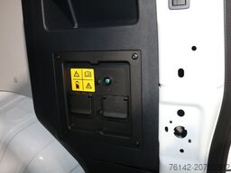Ford E-Transit Custom 320 L1 H1 Limited 65 kWh 218pk...