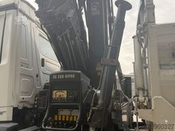 Mercedes-Benz AROCS 3351