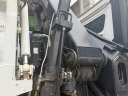 Mercedes-Benz AROCS 3351