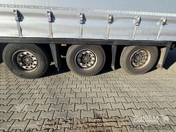 Schmitz Cargobull Curtainsider Mega