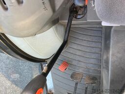 CLAAS Elios 220
