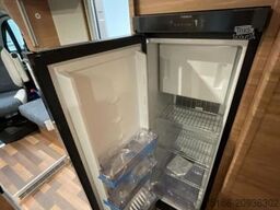 WEINSBERG CaraSuite 700 ME LED Scheinwerfer / Abstandstemp