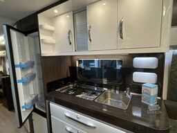 HOBBY Prestige 650 KFU Abverkauf / 2200 kg Achse