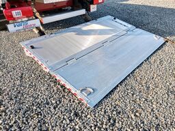 MERCEDES-BENZ Sprinter 319CDI/V6 AT PRITSCHE 4,4M/ LUFT/ LBW