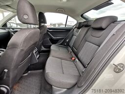 SKODA Octavia 1.6TDI/85KW STYLE / FULL LED