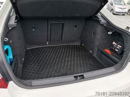 SKODA Octavia 1.6TDI/85KW STYLE / FULL LED