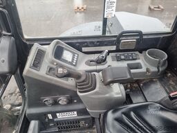 Yanmar VIO 57-6A with 3 excavator buckets