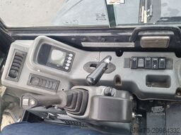 Yanmar VIO 57-6A with 3 excavator buckets