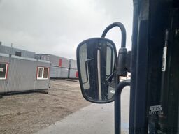 Yanmar VIO 57-6A with 3 excavator buckets