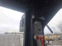 Yanmar VIO 57-6A with 3 excavator buckets