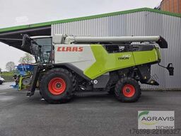 Claas TRION 730