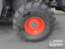Claas TRION 730