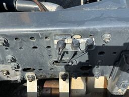 Iveco Stralis AS440S46 2x LNG tank 598 Liter Retarder