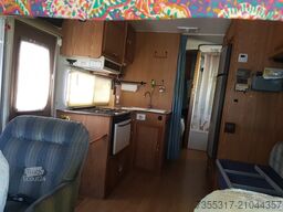 Coachmen  Ford Leprechaun 24
