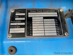Volvo FH 13.500 Globetrotter / 6x2/4 / 2x Tank