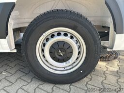 MAN TGE Kasten Plus 6-Sitzer L3H3