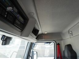 Renault D210 12T / Bitemperature Refrigerator