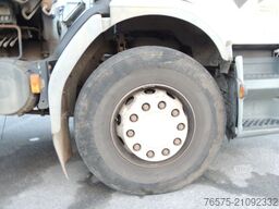 RENAULT 270dci Lander Plateau + Kran Hiab 140