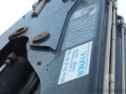 RENAULT 270dci Lander Plateau + Kran Hiab 140