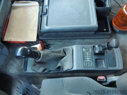 RENAULT 270dci Lander Plateau + Kran Hiab 140