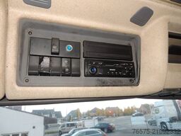 RENAULT 270dci Lander Plateau + Kran Hiab 140