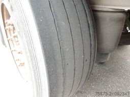 SCHMITZ CARGOBULL Tautliner (4x)