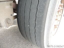 SCHMITZ CARGOBULL Tautliner (4x)