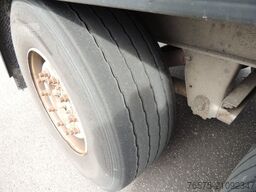 SCHMITZ CARGOBULL Tautliner (4x)