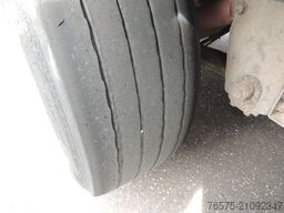 SCHMITZ CARGOBULL Tautliner (4x)