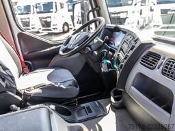 RENAULT D26.320-6x2+DHOLLANDIA 2T.