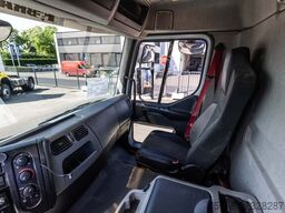RENAULT D26.320-6x2+DHOLLANDIA 2T.