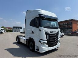 Iveco s-way 490