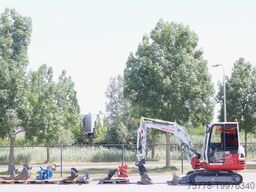 Takeuchi TB235-2 | TREE CUTTER | GRAB | TILT + 5 ATTACHM...